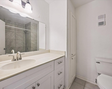 6645 Wanda Lane - Photo Thumbnail 14
