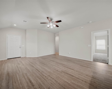 3602 Conquest Circle - Photo Thumbnail 3