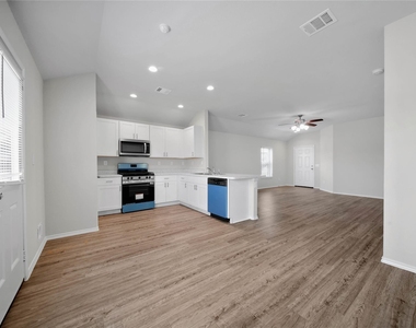3602 Conquest Circle - Photo Thumbnail 5
