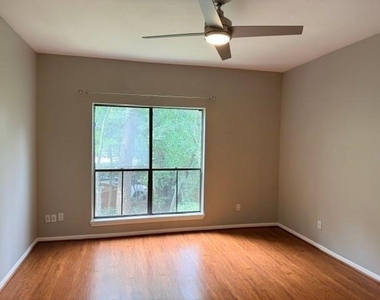 11711 Memorial Drive - Photo Thumbnail 9