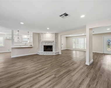 5702 Old Lodge Drive - Photo Thumbnail 8