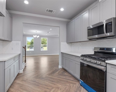 7655 Ameswood Road - Photo Thumbnail 4