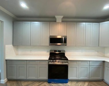 7655 Ameswood Road - Photo Thumbnail 5
