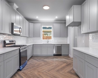 7655 Ameswood Road - Photo Thumbnail 3