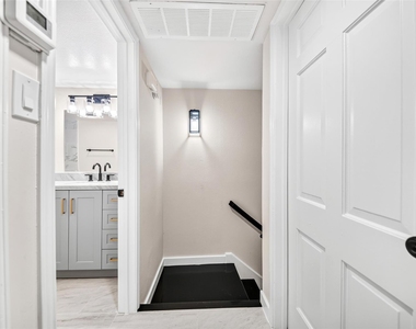 5328 Brownway Street - Photo Thumbnail 13