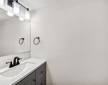 5328 Brownway Street - Photo Thumbnail 11