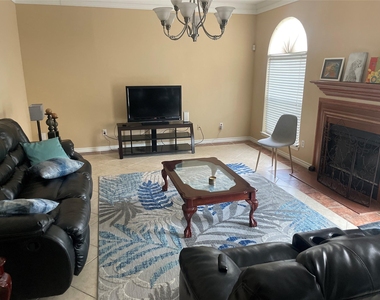 21219 Flat Creek Lane - Photo Thumbnail 4