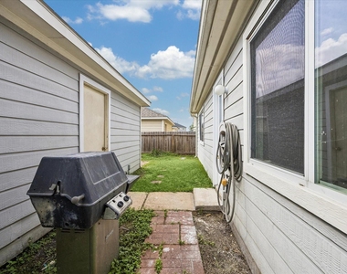 6106 Settlers Lake Circle E - Photo Thumbnail 22