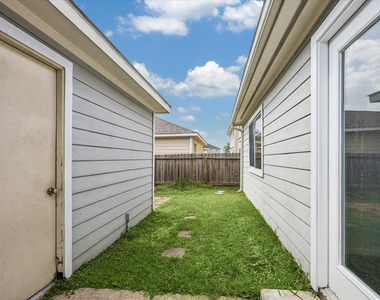 6106 Settlers Lake Circle E - Photo Thumbnail 21