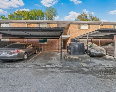 14333 Memorial Drive - Photo Thumbnail 13