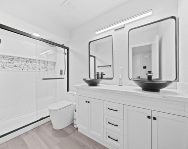 14333 Memorial Drive - Photo Thumbnail 6