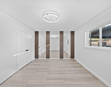 14333 Memorial Drive - Photo Thumbnail 8