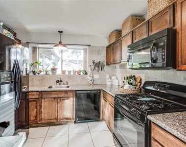 2618 Count Eric Drive - Photo Thumbnail 12
