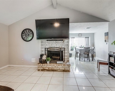 2618 Count Eric Drive - Photo Thumbnail 7