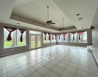 7230 Sims Drive - Photo Thumbnail 5