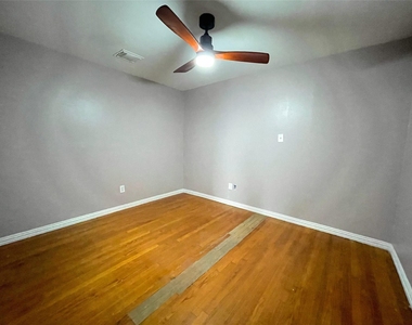 7230 Sims Drive - Photo Thumbnail 9