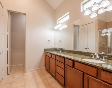 4040 Center Street - Photo Thumbnail 13