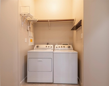 4040 Center Street - Photo Thumbnail 22
