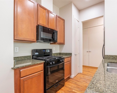 4040 Center Street - Photo Thumbnail 8