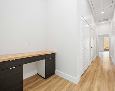 7614 Avenue L - Photo Thumbnail 12