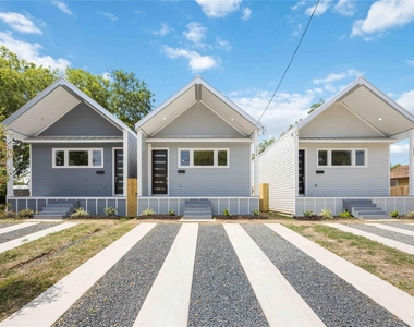 7614 Avenue L - Photo Thumbnail 1