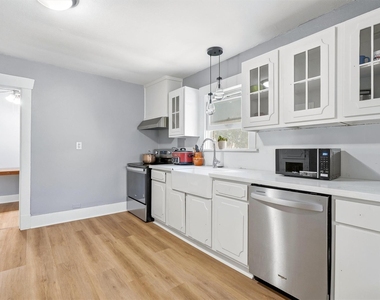 304 Bomar Street - Photo Thumbnail 3