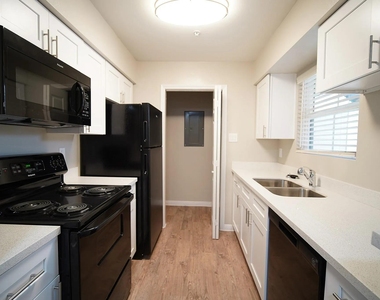 8455 Will Clayton Parkway - Photo Thumbnail 14