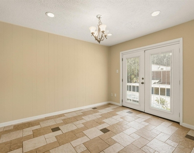 496 N Post Oak Lane - Photo Thumbnail 8