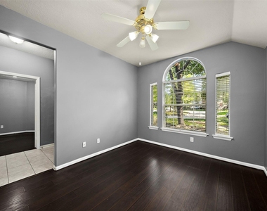 10 S Willow Point Circle - Photo Thumbnail 4