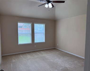 151 Forest Heights Lane - Photo Thumbnail 12
