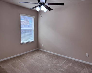 151 Forest Heights Lane - Photo Thumbnail 17