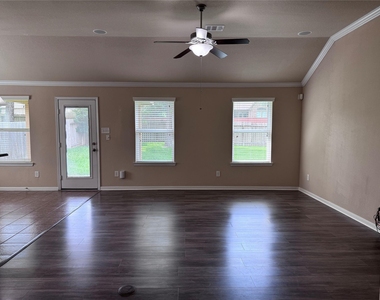 151 Forest Heights Lane - Photo Thumbnail 4