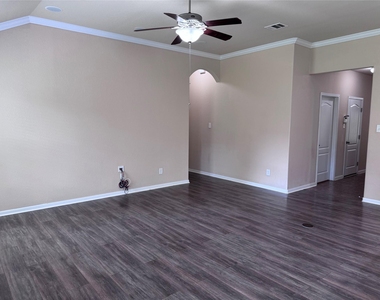 151 Forest Heights Lane - Photo Thumbnail 6
