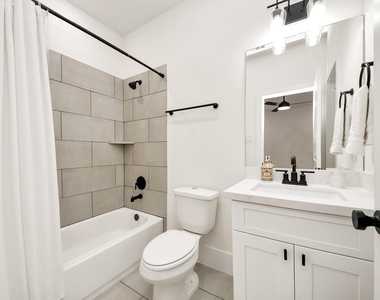 901 Lehman Street - Photo Thumbnail 28