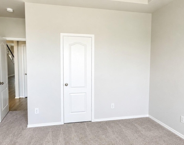 21275 Catalina Palm Drive - Photo Thumbnail 3