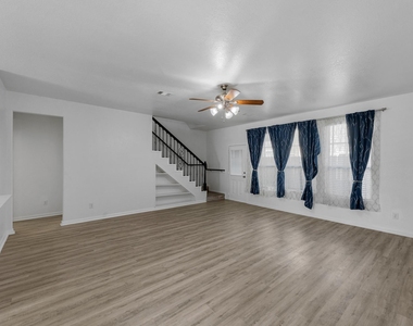 4810 Jarl Court - Photo Thumbnail 5