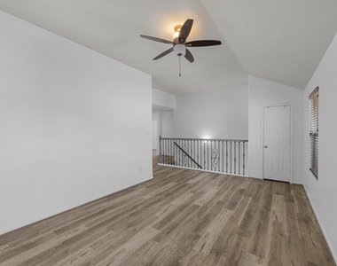 4810 Jarl Court - Photo Thumbnail 14