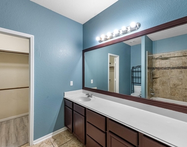 4810 Jarl Court - Photo Thumbnail 10