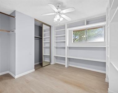 12528 Wellington Park Drive - Photo Thumbnail 18