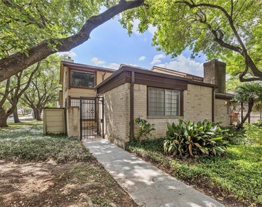 12528 Wellington Park Drive - Photo Thumbnail 25