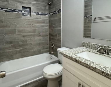 1819 Lincoln Drive - Photo Thumbnail 11
