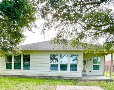714 Honeysuckle Vine Drive - Photo Thumbnail 13