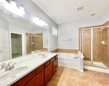 714 Honeysuckle Vine Drive - Photo Thumbnail 6
