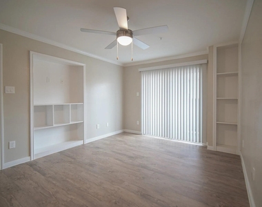 8455 Will Clayton Parkway - Photo Thumbnail 15