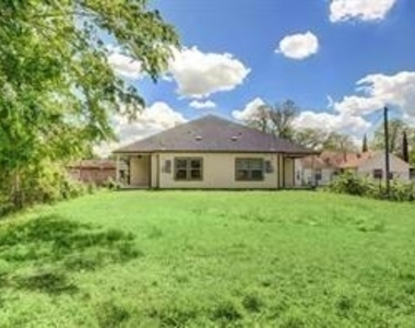 3621 Fuqua Street - Photo Thumbnail 11