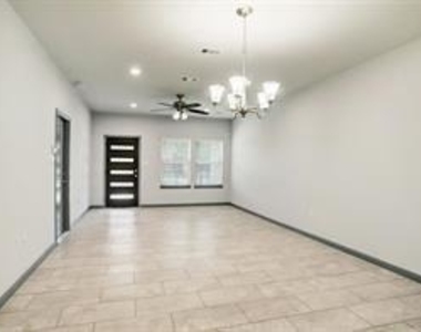 3621 Fuqua Street - Photo Thumbnail 2