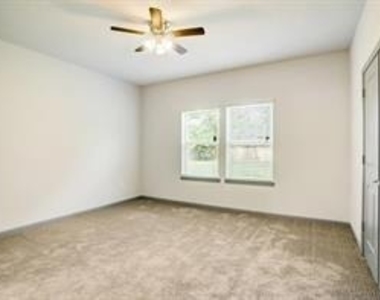 3621 Fuqua Street - Photo Thumbnail 10