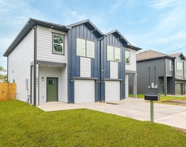 890 Lucky Street - Photo Thumbnail 1