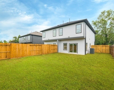 890 Lucky Street - Photo Thumbnail 46