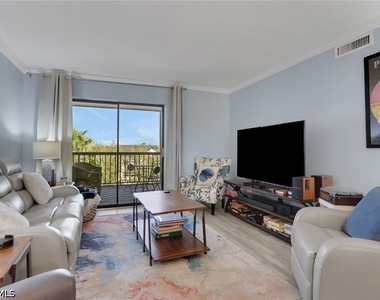 2121 Collier Avenue - Photo Thumbnail 10